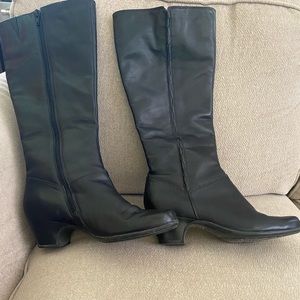 Clarks Black Leather Artisan collection boots